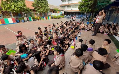 Bulan Oktober Bulan Penuh Warna